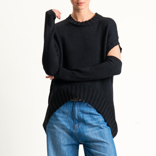 Tensione in-Maglia cannolè stondato misto alpaca con manicotti - nero