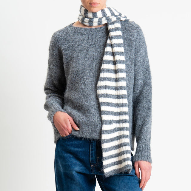 Tensione in-Maglia con sciarpa a righe - antracite/latte