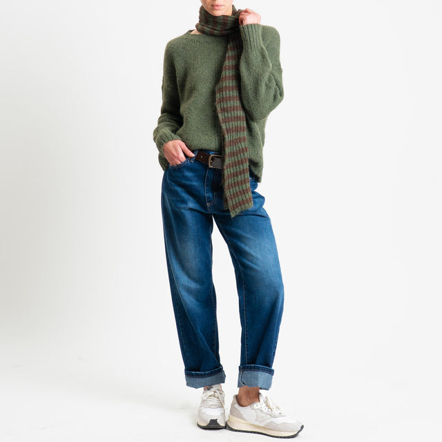 Tensione in-Maglia con sciarpa a righe - verde/moro