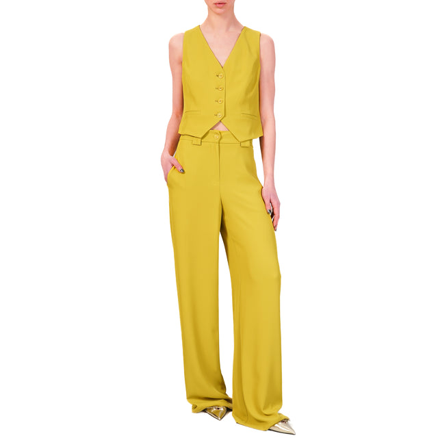 Tensione in-Completo gilet e pantalone tessuto fluido  - olio