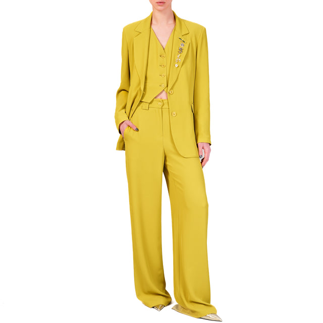 Tensione in-Completo gilet e pantalone tessuto fluido  - olio