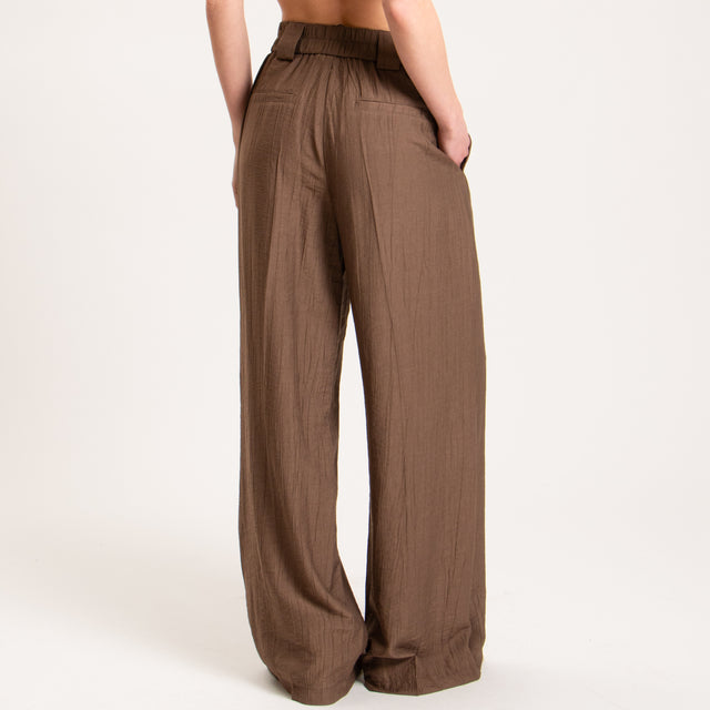 Tensione in-Completo giacca + pantalone viscosa goffrato - moro