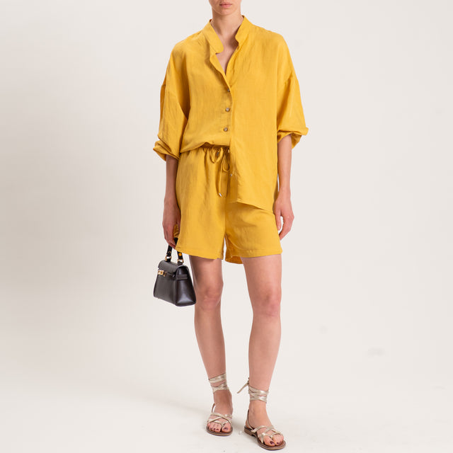 Tensione in-Completo camicia e shorts misto lino - zafferano
