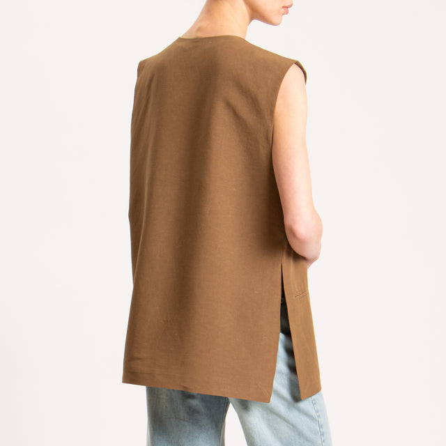 Tensione in-Gilet misto lino - tabacco