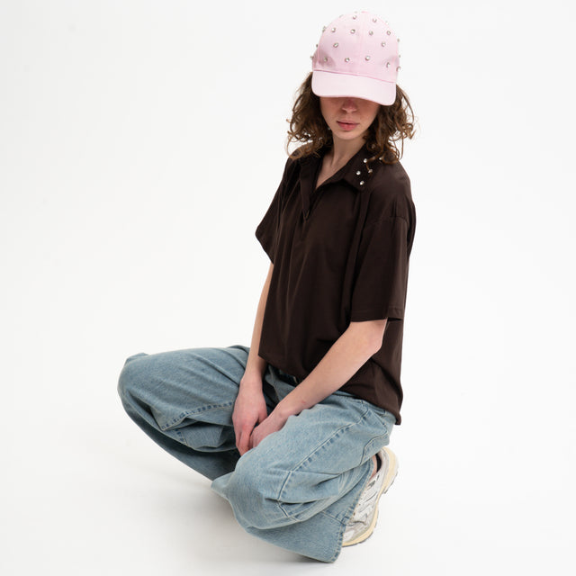 Tensione in-T-shirt collo polo + cappello dettaglio strass - moka/rosa
