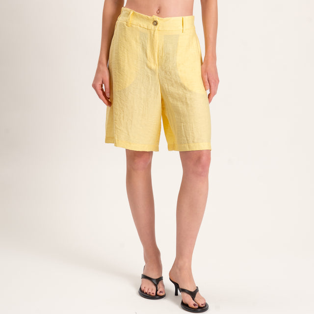 Tensione in-Completo top e bermuda misto lino tessuto goffrato - giallo