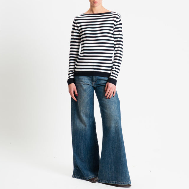 Tensione in-Maglia righe scollo barca - nero/latte