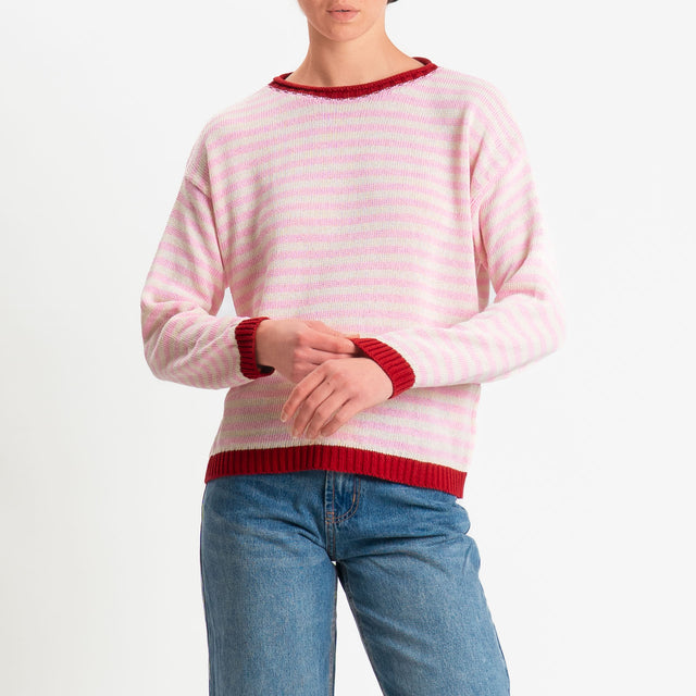 Tensione in-Maglia a righe - rubino/latte/rosa