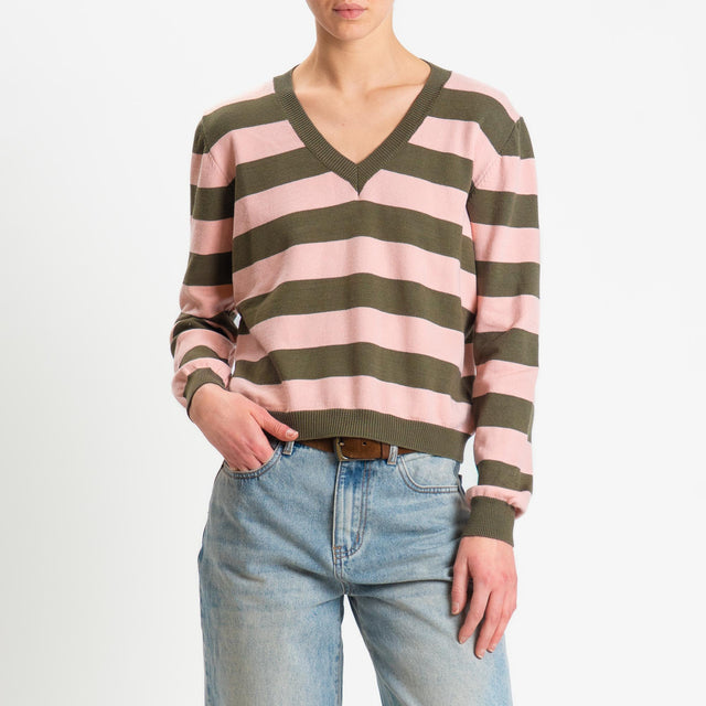 Tensione in-Maglia scollo v a righe - militare/rosa