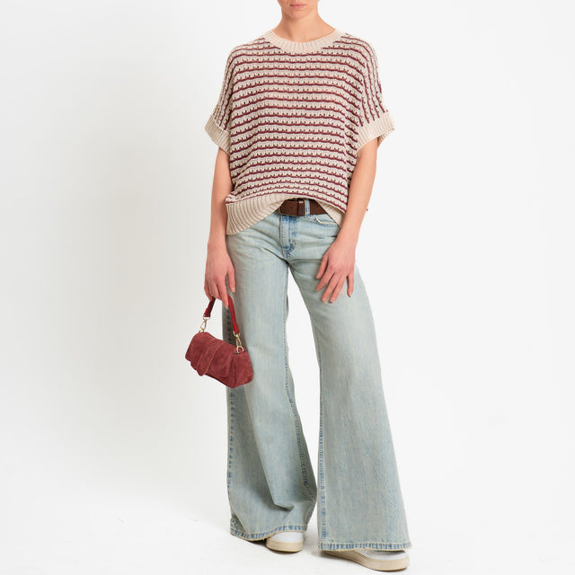 Tensione in-Maglia traforata a righe - burro/vino