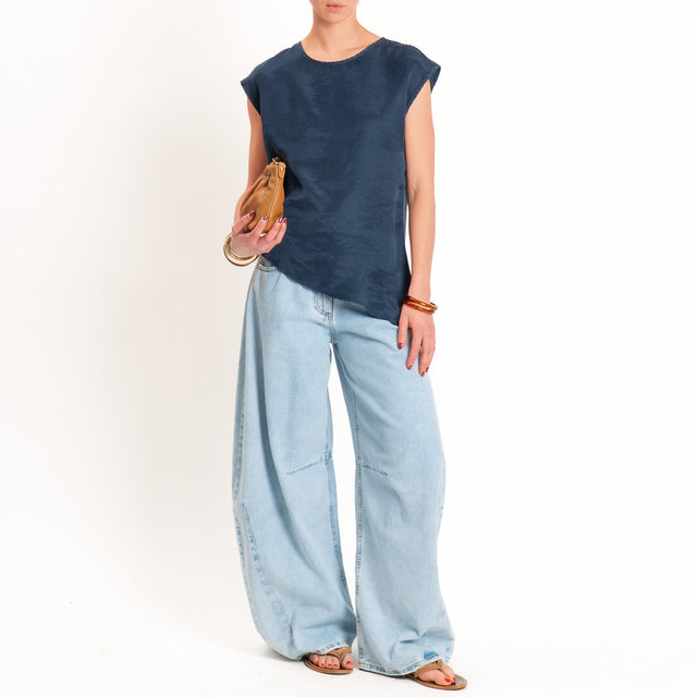 Tensione in-Blusa asimmetrica in cupro - blu