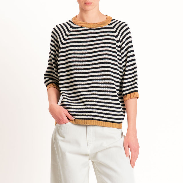 Tensione in-Maglia a righe manica 3/4 - biscotto/nero/latte
