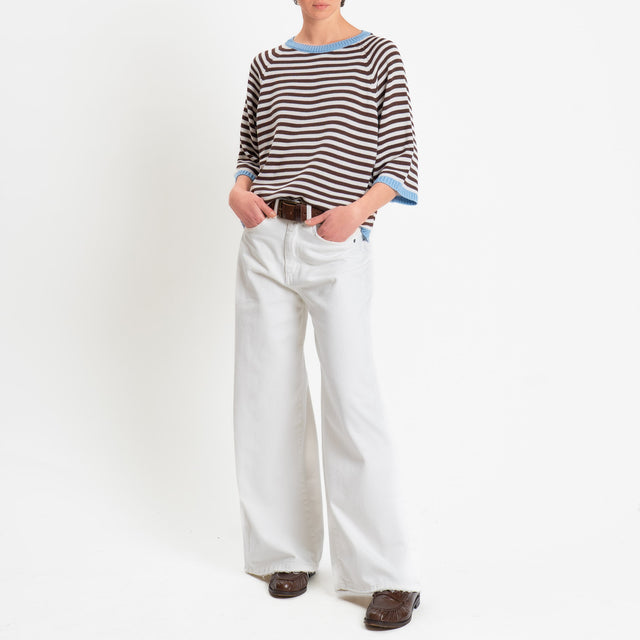 Tensione in-Maglia a righe manica 3/4 - celeste/latte/moro