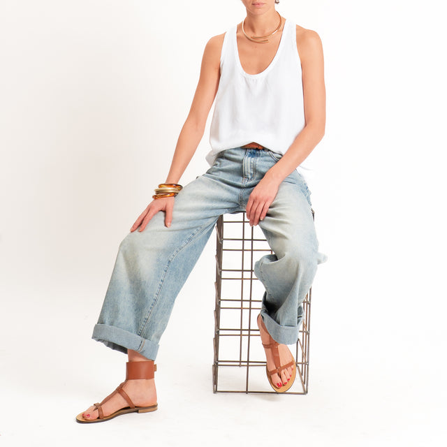 Tensione in -Top scollo U - Bianco