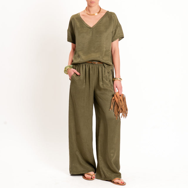 Tensione in-Blusa scollo v in cupro - militare