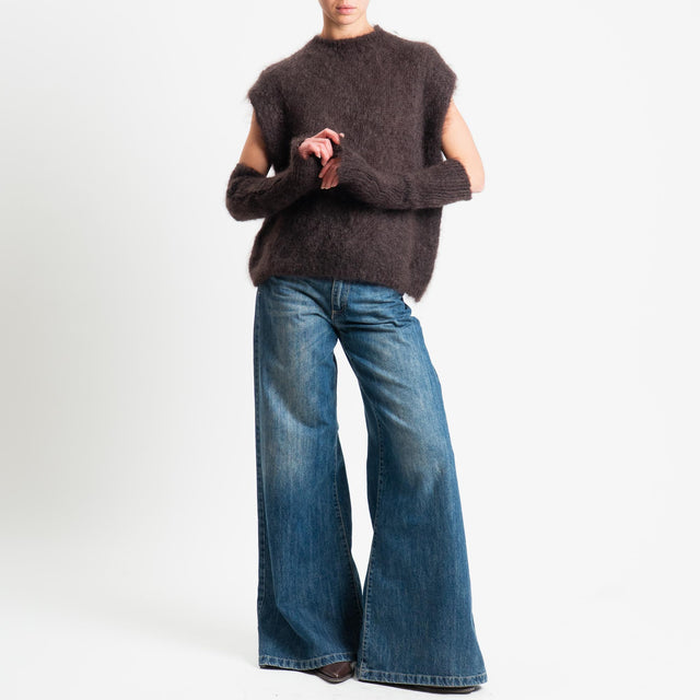 Tensione in-Maglia smanicata kid mohair soft con manicotti - moro