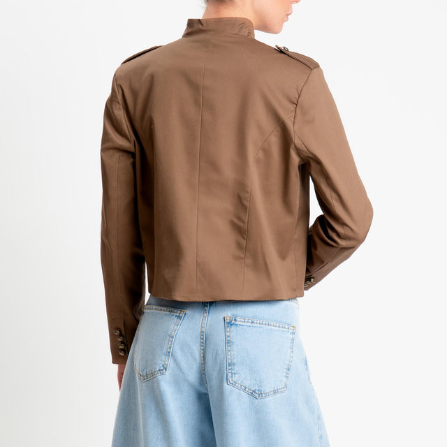 Tensione in-Giacca con tasche dettaglio bottoni - cognac