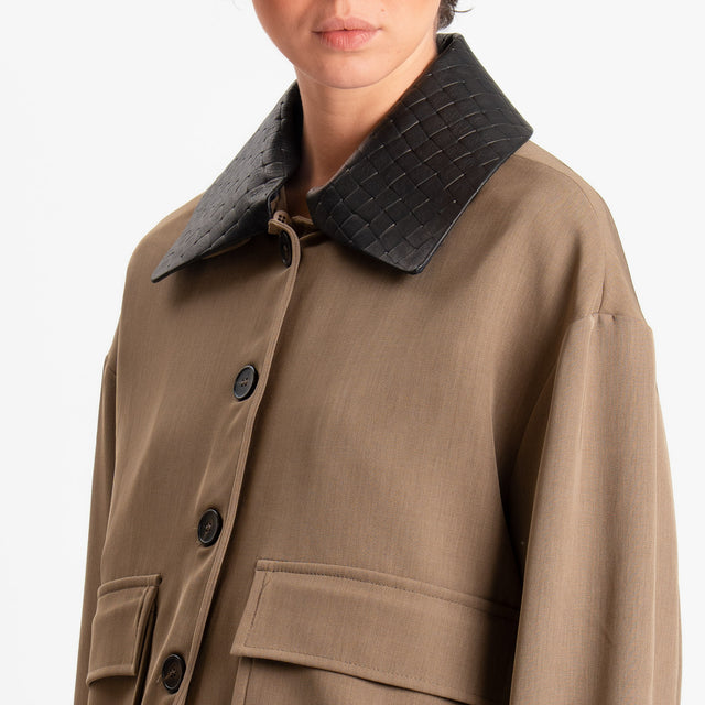 Tensione in-Giacca tessuto fluido collo removibile in similpelle - tabacco/moro