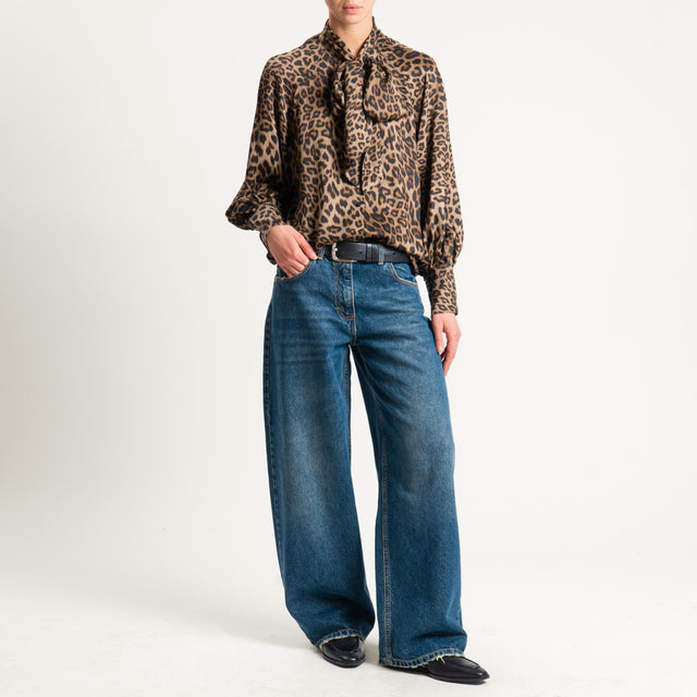 Tensione in-Camicia animalier con fiocco - beige/nero