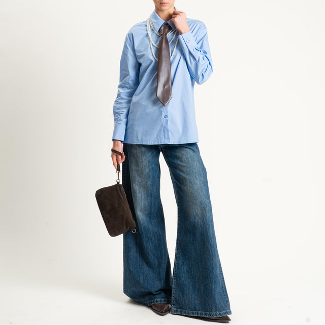 Tensione in-Camicia cravatta similpelle + collana - celeste/moro