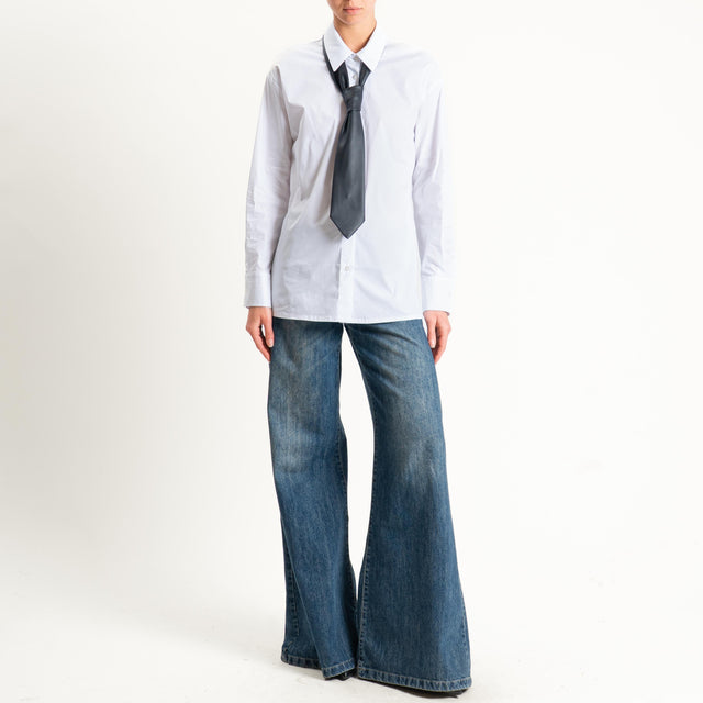 Tensione in-Camicia in cotone con cravatta similpelle - bianco