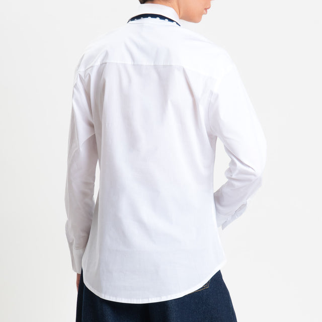 Tensione in-Camicia con cravatta pois - bianco/blu/bianco