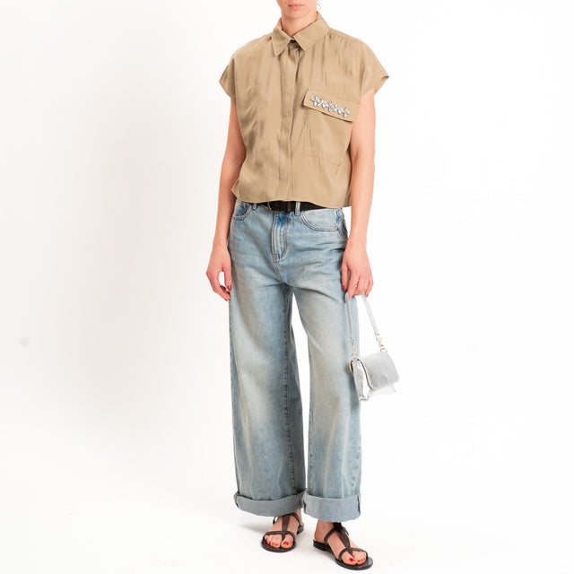 Tensione in-Camicia smanicata in cupro dettaglio taschino - camel
