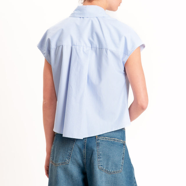 Tensione in-Camicia a righe smanicata dettaglio taschino - bianco/celeste