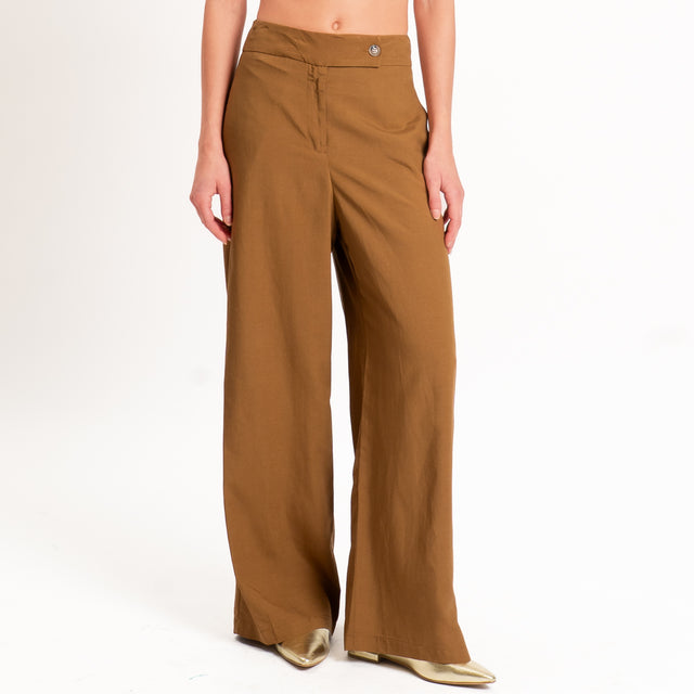 Tensione in-Completo Top e pantalone misto lino - cognac