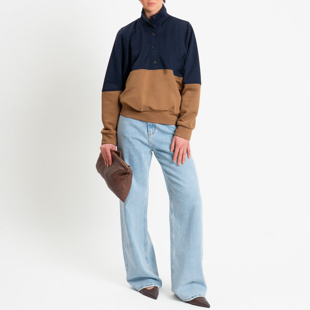 PRE ORDER 8/04 Tensione-Felpa bicolore con bottoni - blu/cuoio