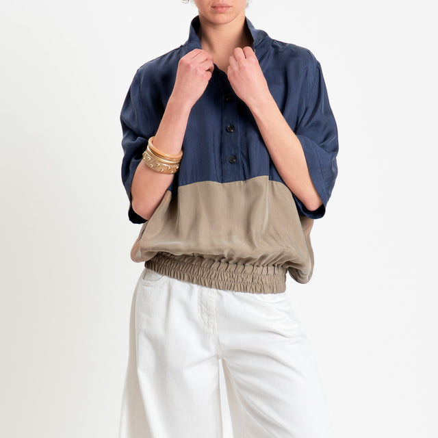 Tensione in-Blusa cupro bicolore - blu/tortora