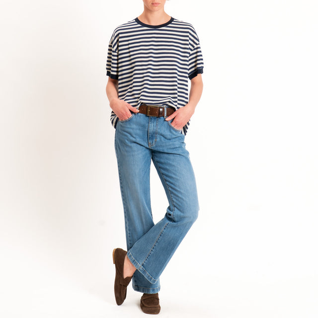 Tensione in-T-shirt in jersey a righe - blu/panna