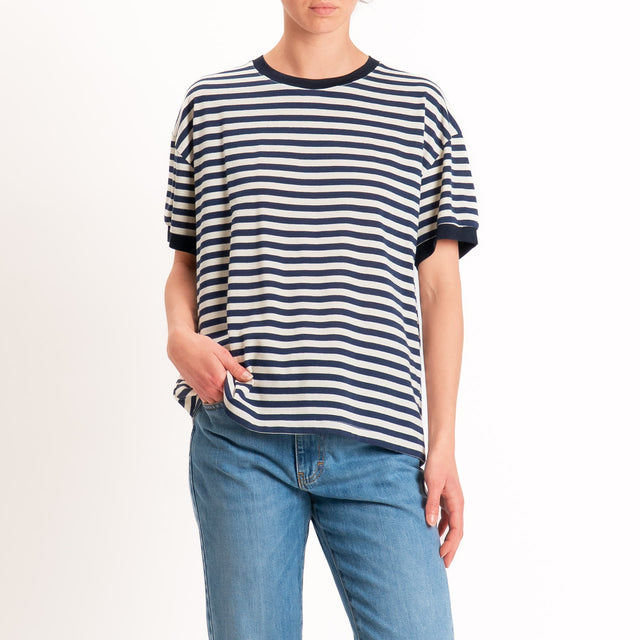 Tensione in-T-shirt in jersey a righe - blu/panna