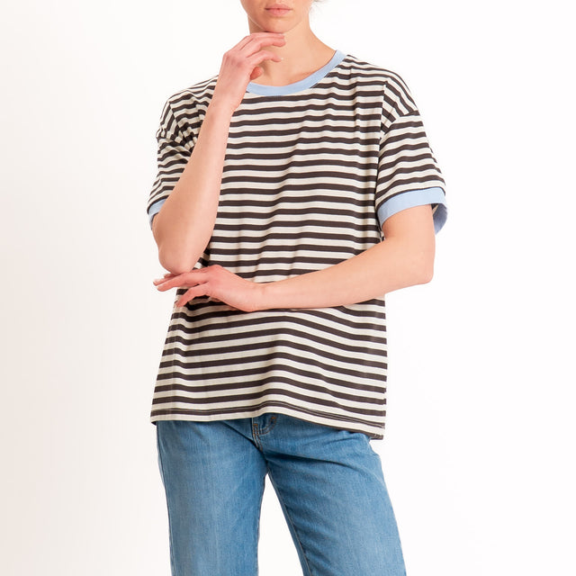 Tensione in-T-shirt in jersey a righe - celeste/moro/panna