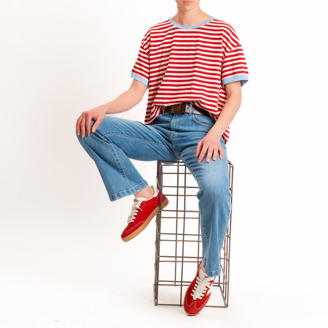 Tensione in-T-shirt in jersey a righe - celeste/rosso/panna