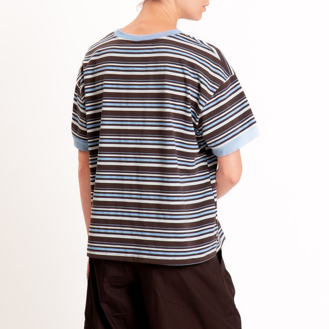 Tensione in-T-shirt in jersey a righe - righe fine sky/moro/panna
