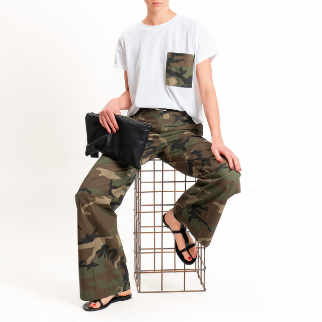 Tensione in-T-shirt girocollo taschino camouflage - bianco