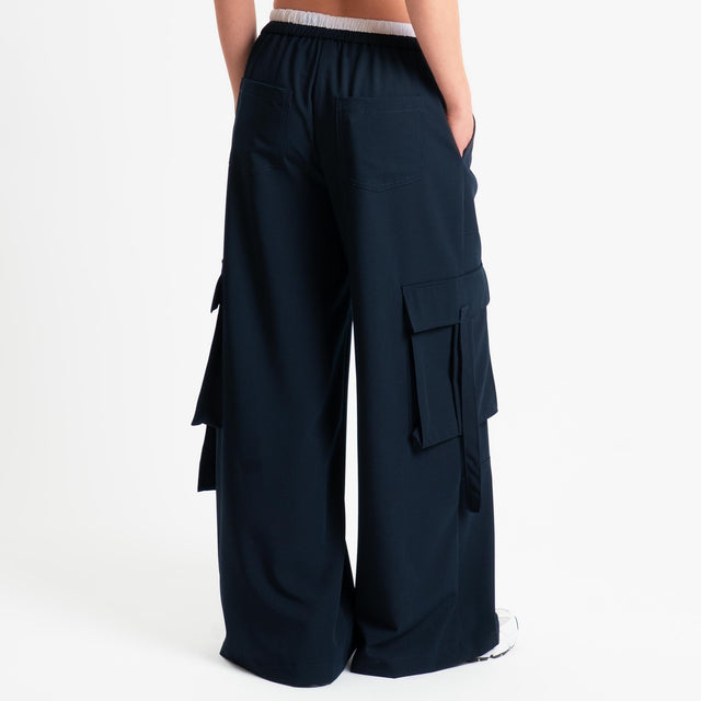 Tensione in-Pantalone cargo con coulisse - Blu/bianco