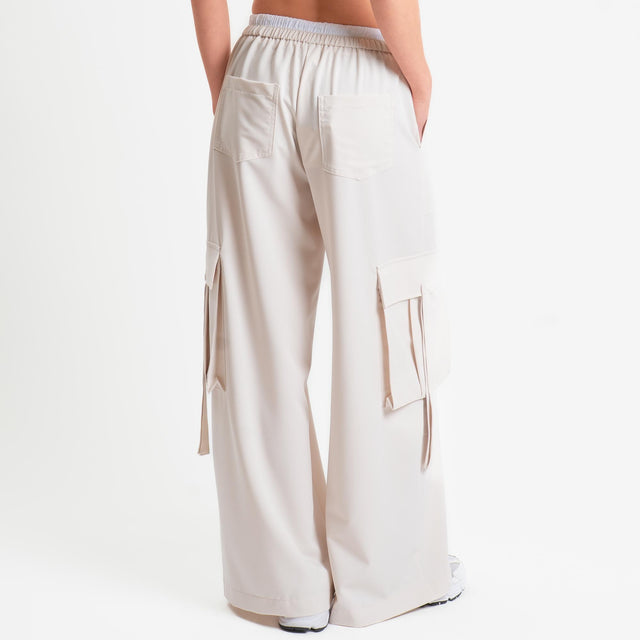 Tensione in-Pantalone cargo con coulisse - burro/bianco