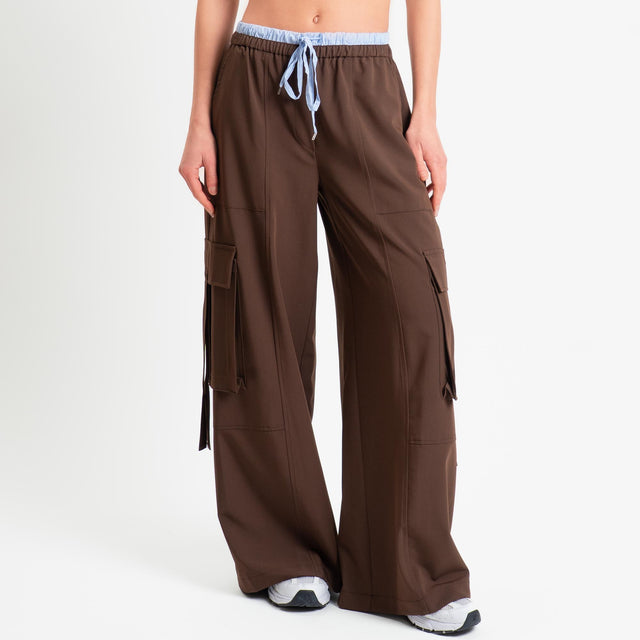 Tensione in-Pantalone cargo con coulisse - moro/celeste