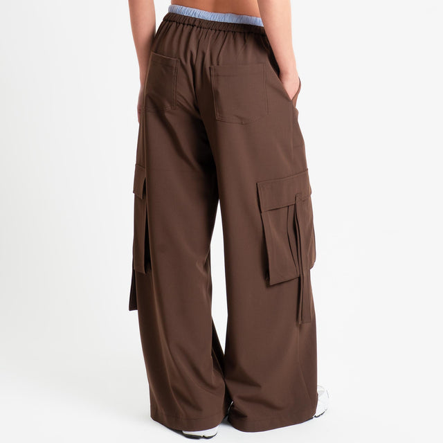 Tensione in-Pantalone cargo con coulisse - moro/celeste