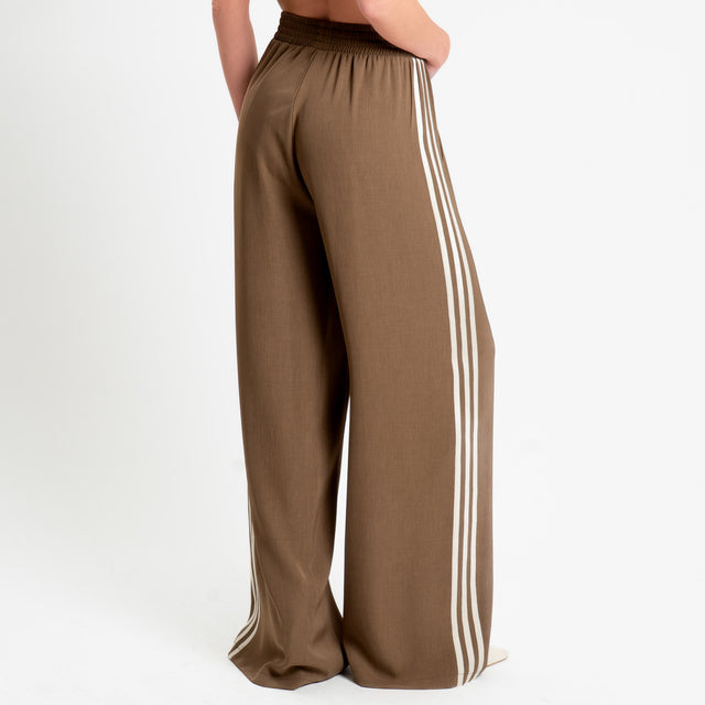 Tensione in-Pantalone wide leg bande laterali - nocciola