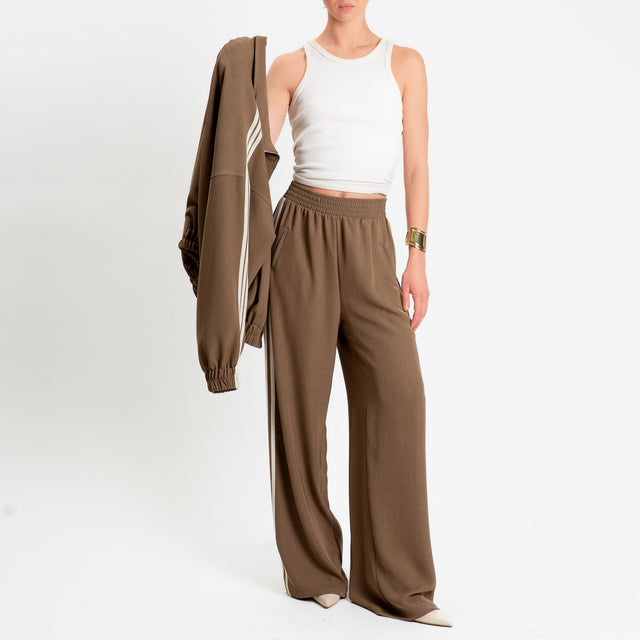 Tensione in-Pantalone wide leg bande laterali - nocciola