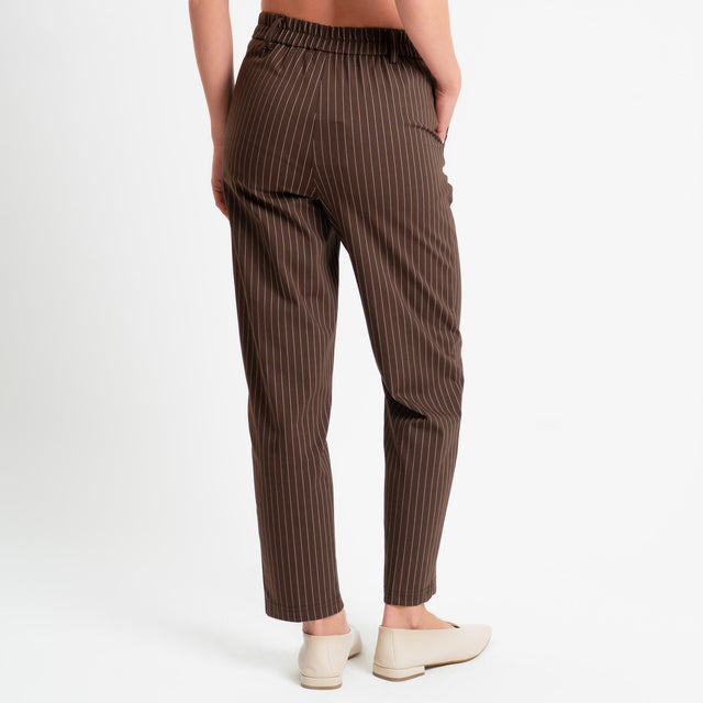 Tensione in-Pantalone gessato elastico dietro - moro