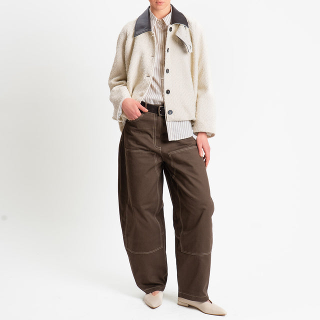 Tensione in-Pantalone carpenter relaxed fit cuciture a contrasto - moro