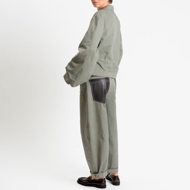 Tensione in-Pantalone carpenter relaxed fit cuciture a contrasto - salvia