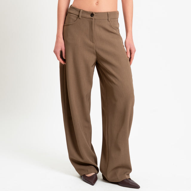 Tensione in-Pantalone wide leg tessuto fluido - tabacco