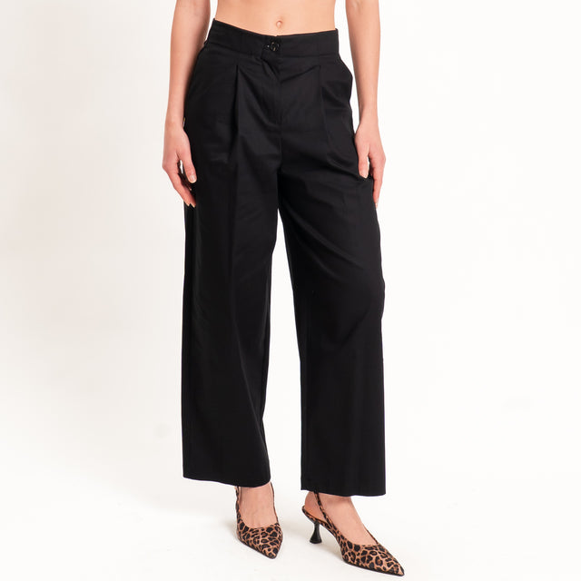 Tensione in-Pantalone in cotone con pinces - nero