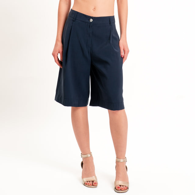 Tensione in-Bermuda con pinces tessuto cupro - blu