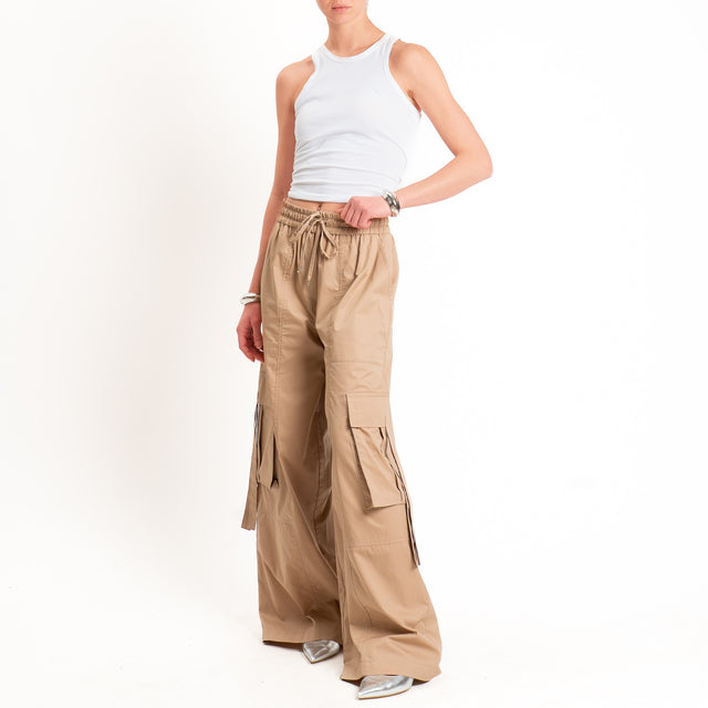 Tensione in-Pantalone cargo con coulisse - desert